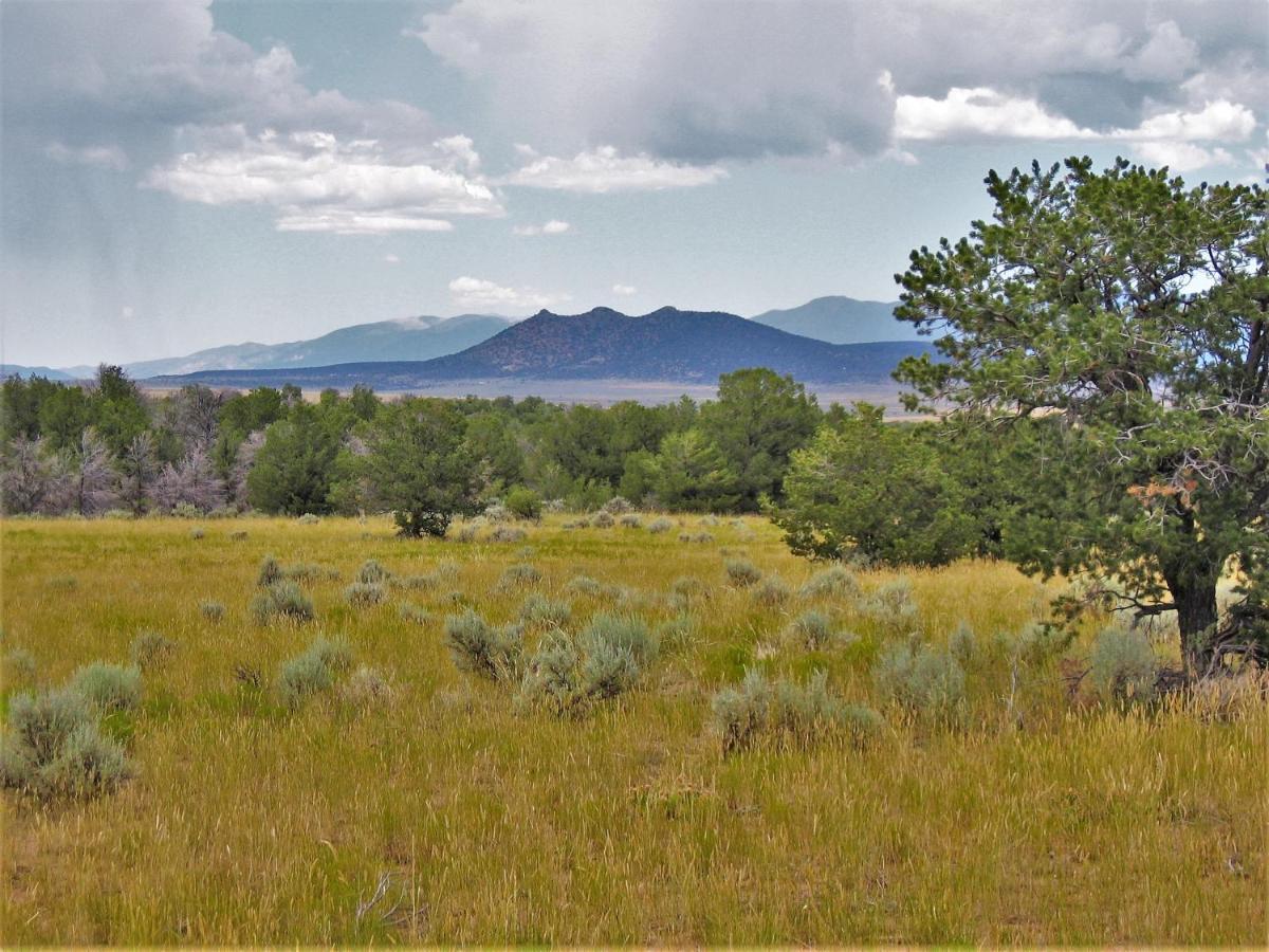 Apache Village Cabinette 11, Queen Bed, Midtown, Sleeps 2 Ruidoso Bagian luar foto