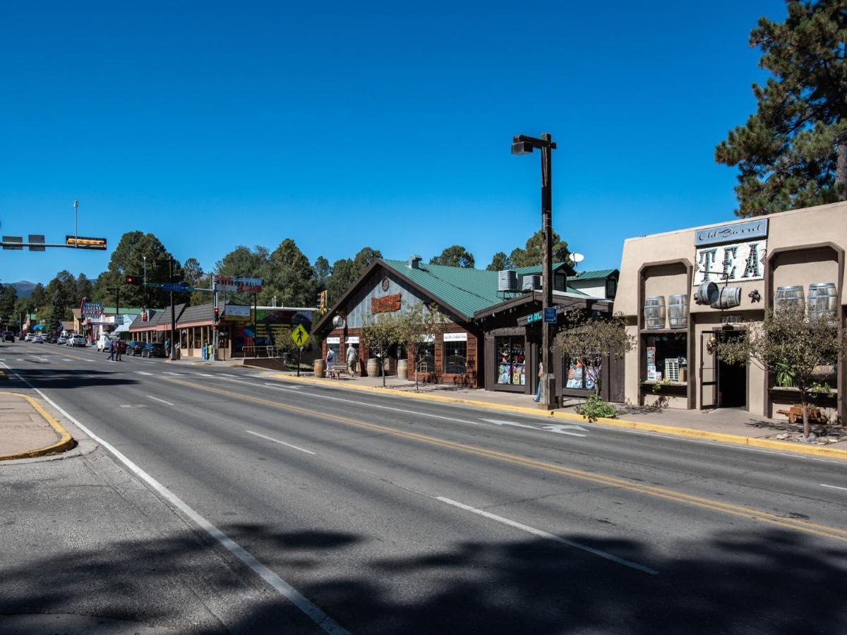 Apache Village Cabinette 11, Queen Bed, Midtown, Sleeps 2 Ruidoso Bagian luar foto